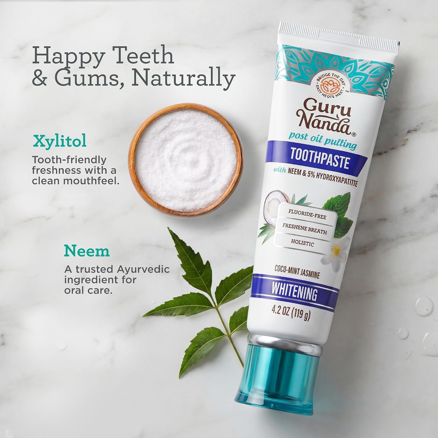 GuruNanda Pasta de dientes con hidroxiapatita, libre de SLS y fluoruro, pasta de dientes blanqueadora con raspador de lengua y exprimidor - Refresca la respiración, combate la placa - CocoMint natural