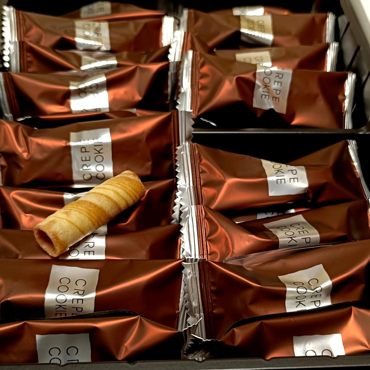 Osaka Machi Chocolate Crepe Roll, Baked, 32 Pieces (1 Box)