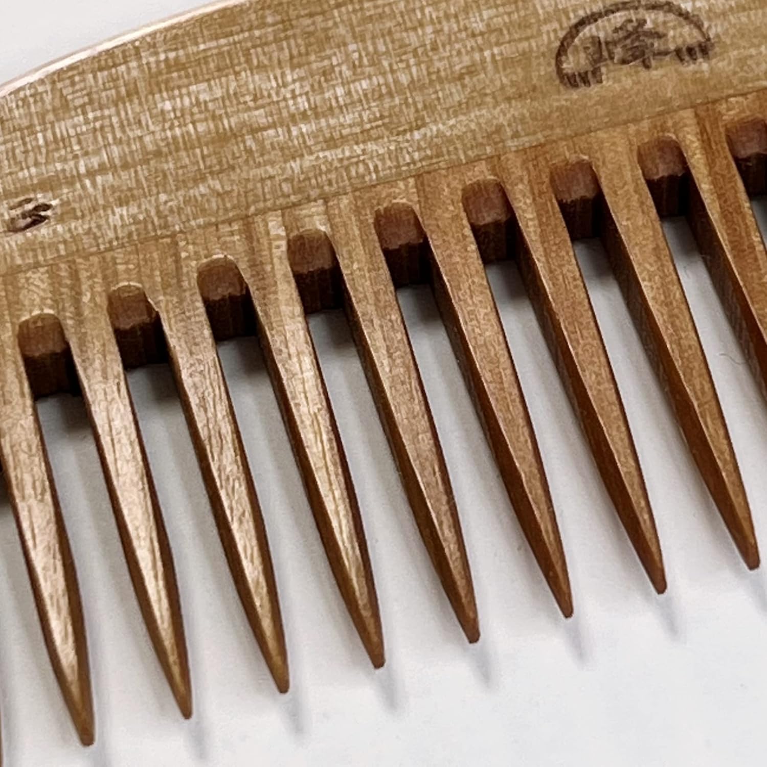 Minebari Comb with Hand - Made by Tusky Combs Artisans ~ Has a Handle for Easy Combing (Small/Large Rough Teeth)
