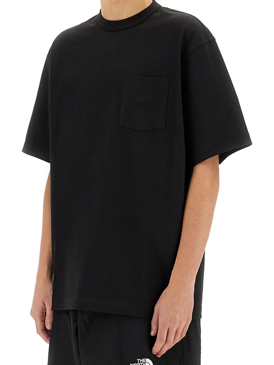 The ノースフェイスはリラックスしたフィットTシャツです - Image 5