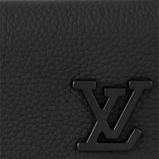LOUIS VUITTON Pilot Wallet - Image 5