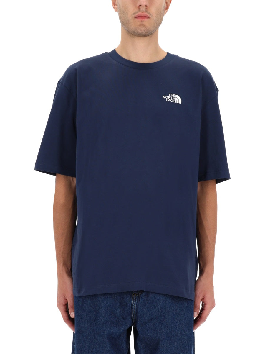 The ノースフェイスのロゴ入りTシャツ - Image 5