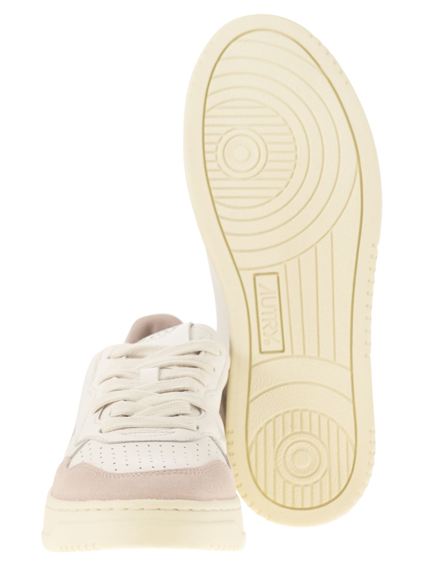 Autry Medalist Low White LeatherとSuede Sneakers In Powder - Image 5