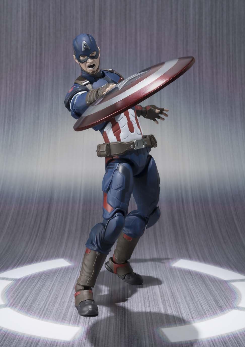 SH Figuarts Avengers: Captain America ABS & PCV Assembled and Painted Articulated Figurine (6.1 inches/155 millimeters)
