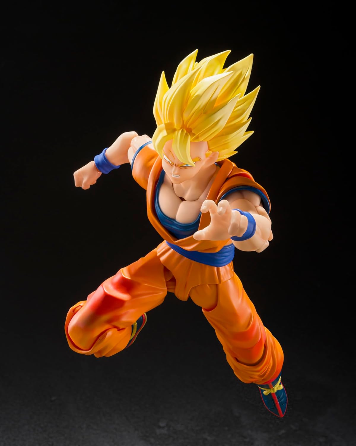 TAMASHII NATIONS S.H. Figuarts Dragon Ball Z Super Saiyan Son Goku (Beginning of the Decisive Battle), Approx. 5.7 inches (145 mm), PVC & ABS Pre-painted Action Figure