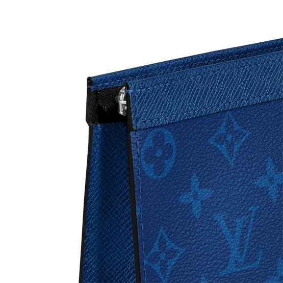 LOUIS VUITTON Pochette Voyage MM - Image 5