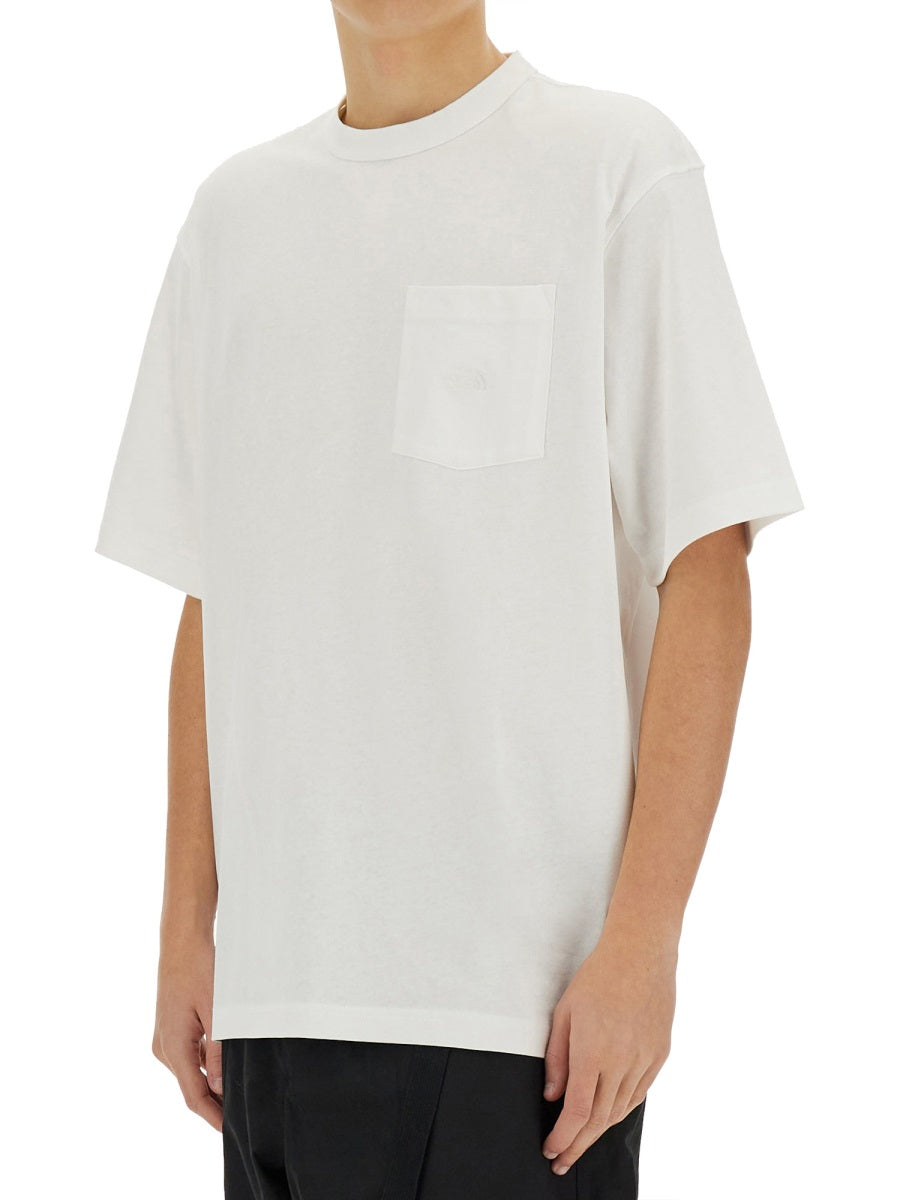 The ノースフェイスはリラックスしたフィットTシャツです - Image 5