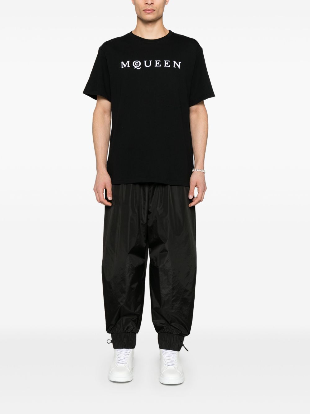 Alexander アレクサンダーMCクイーンTシャツとポロスブラック - Image 5