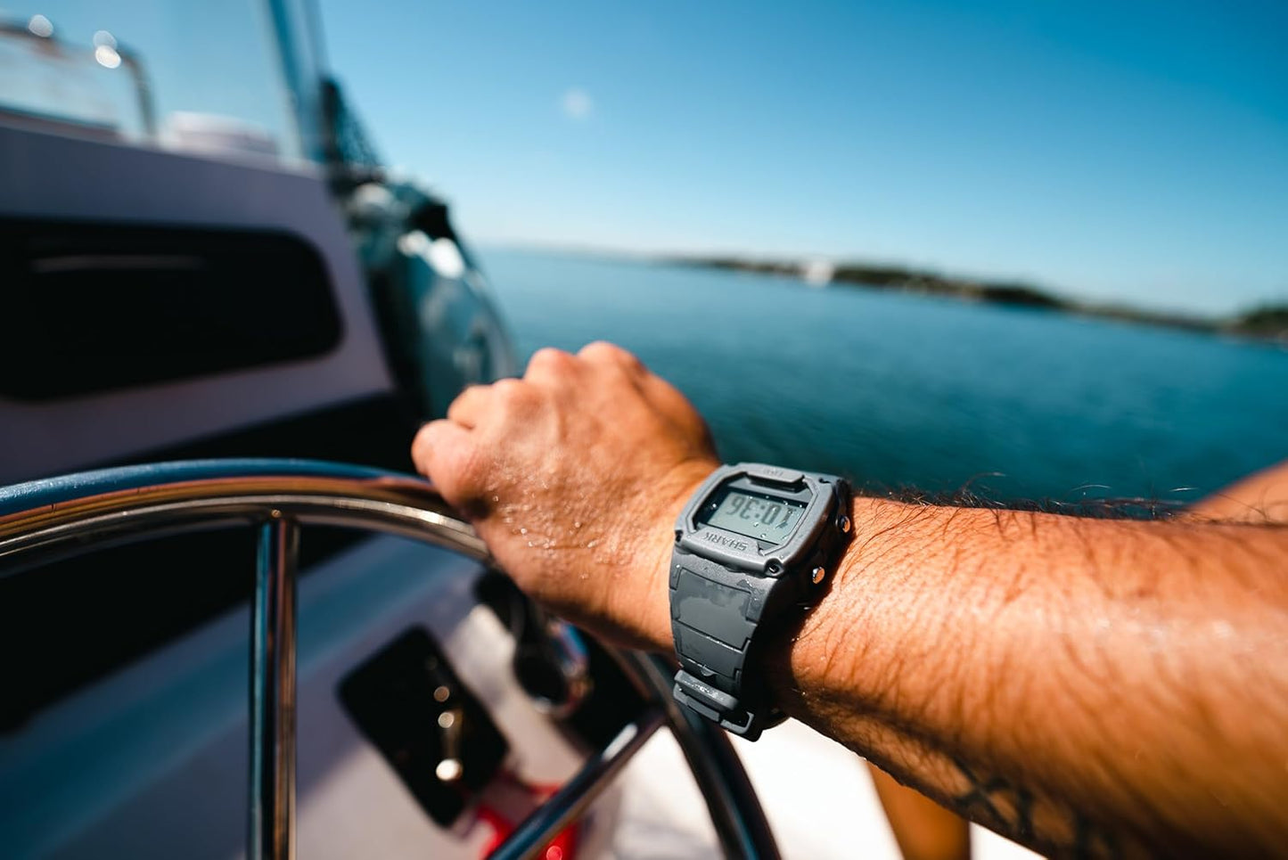 Freestyle Wristwatch, Waterproof to 10 ATM, Surf Watch, Digital Tide Graph, Display, Button Control, Underwater, Surfing, Marine Sports, SHARK CLASSIC TIDE 600, Genuine Imported, Black, NEG, Gift