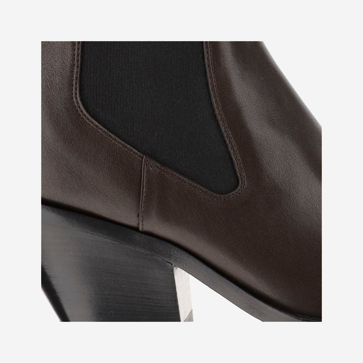 Khaite Carel Aiglon 24 Leather Ankle Boots
Carel
￥70,500￥86,600 - Image 5