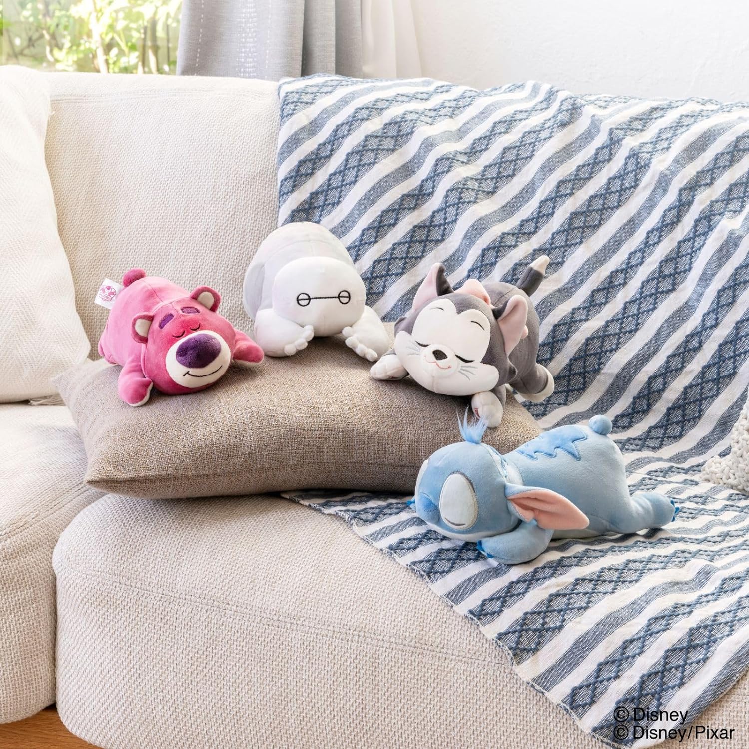Livuha Ao 30112-50 Disney Mochi Hug Lotzo Onion Cushion, Total Length: Approx. 9.1 inches (23 cm), Fluffy, Squishy, Armrest