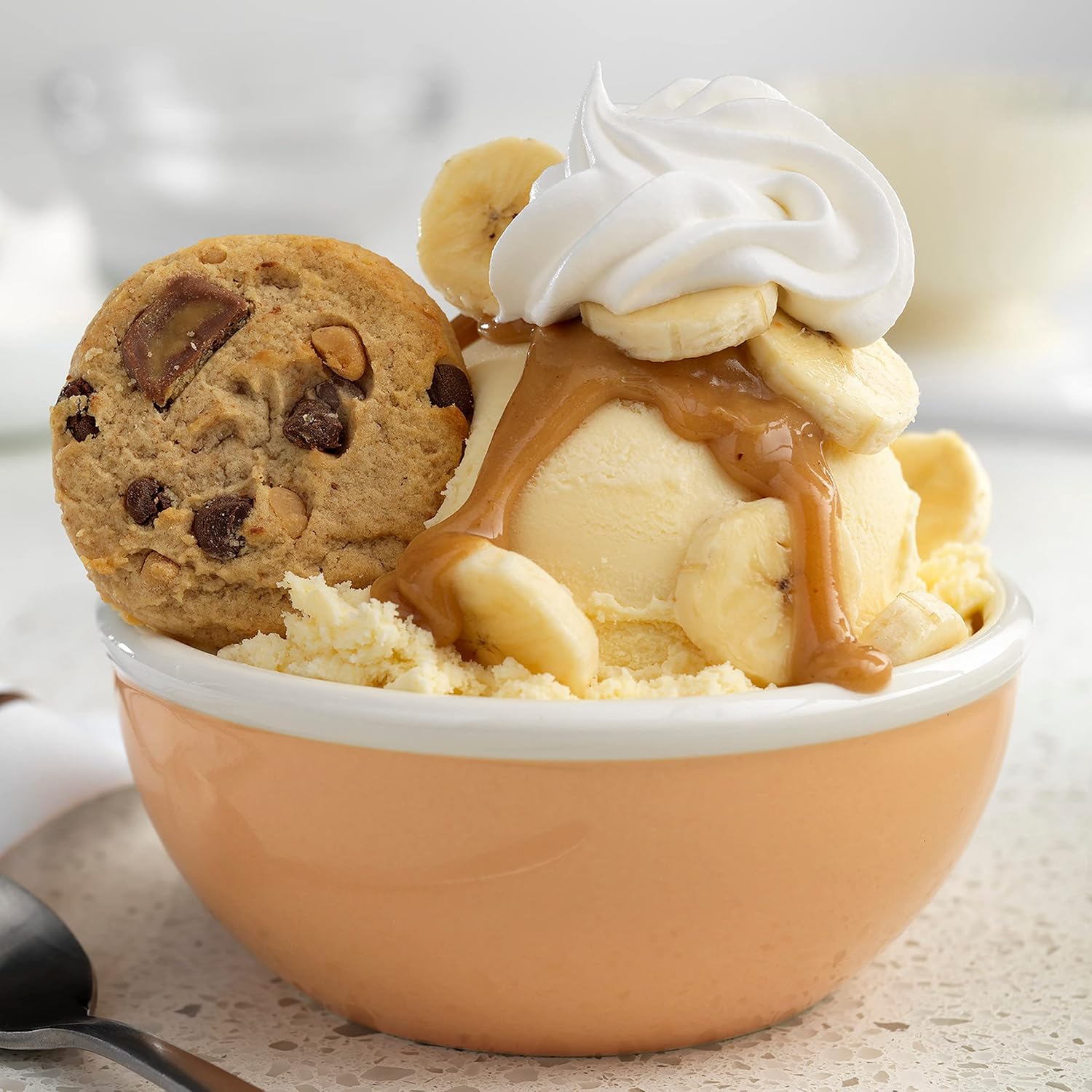 CHIPS AHOY! Galletas masticables con chispas de chocolate con Reese's Peanut Butter Cups, tamaño familiar, 14.25 oz (paquete de 2)
