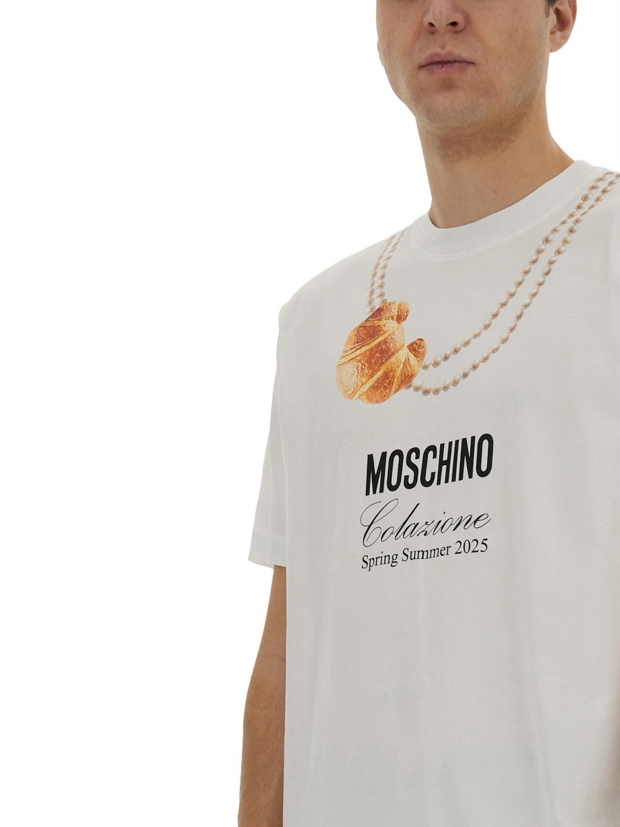 Moschino モスキーノ「朝食」Tシャツ - Image 5