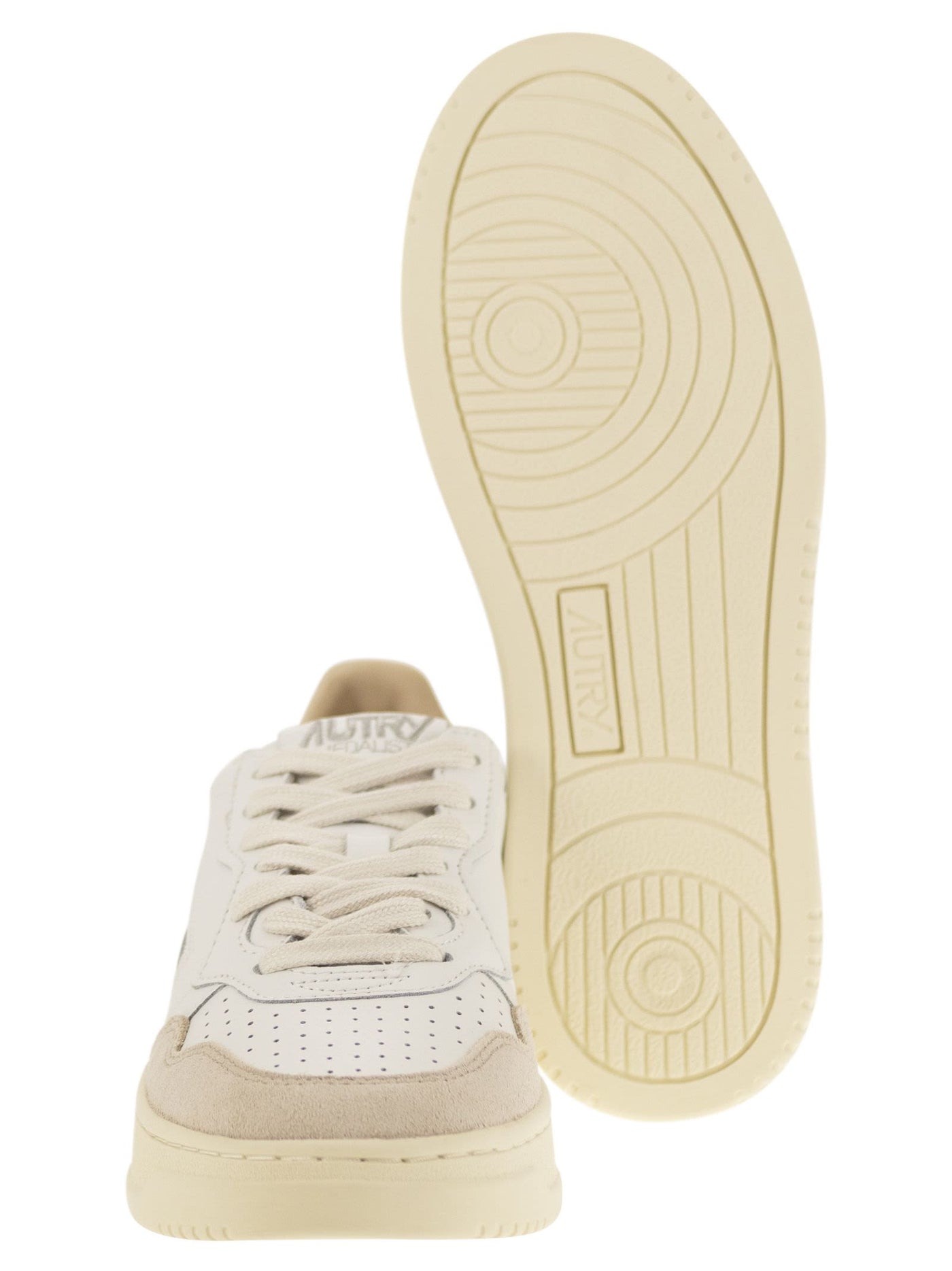 Autry Medalist Low Leather Sneakers - Image 5