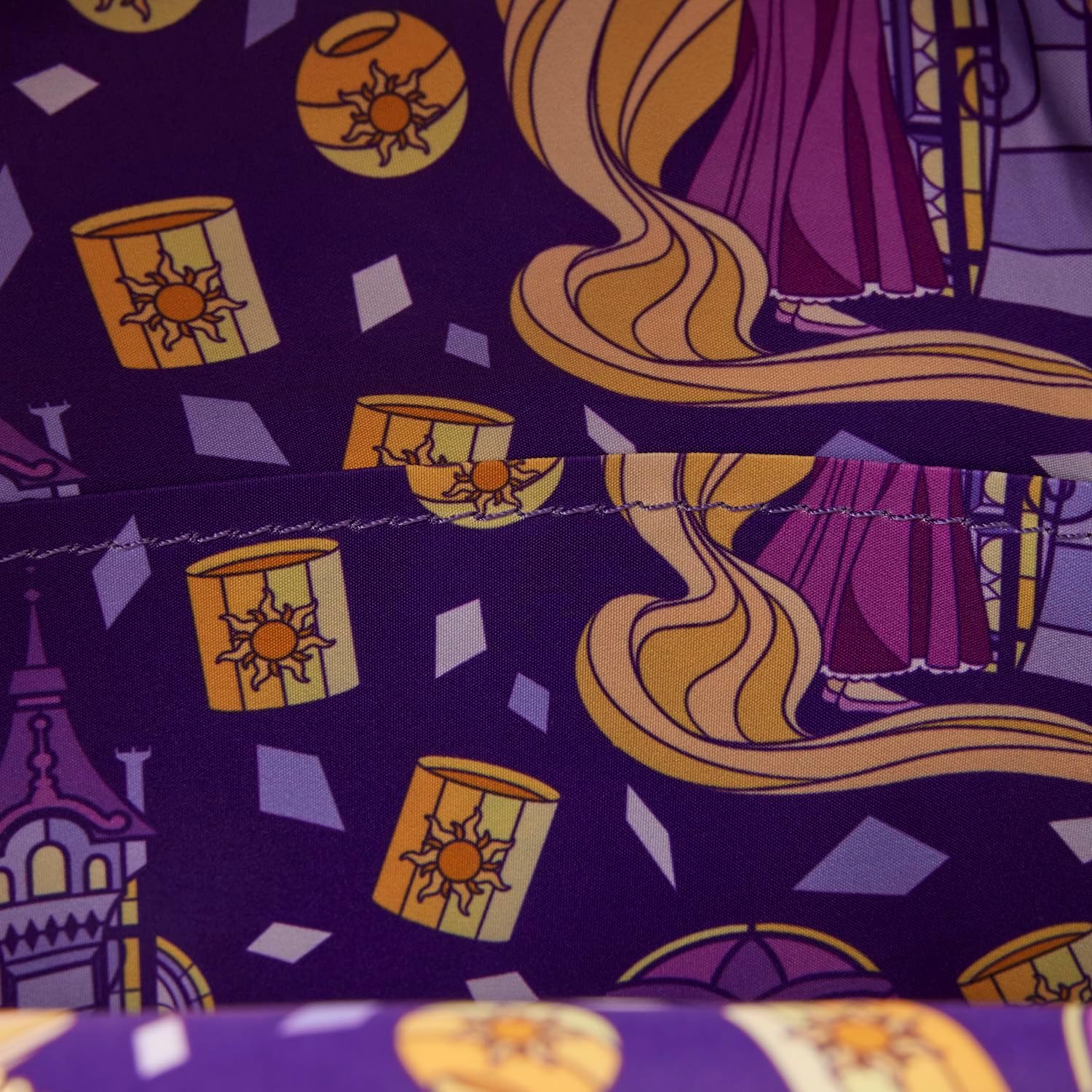 Loungefly Disney Stained Glass: Rapunzel Mini-mochila, exclusiva de Amazon