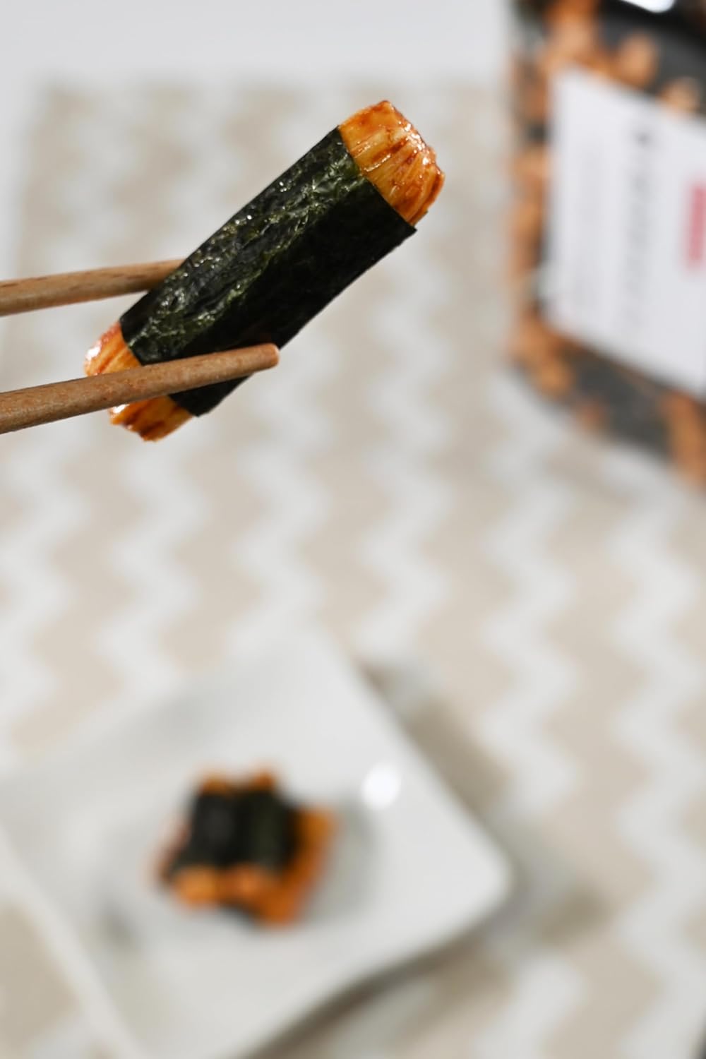 Arare Arare, Japanese Sweets, Commercial Use, The Crispy and Crispy of Arare, Japanese Sweets, Sennari Shokai (Tsumamikura) Nori Rolled Arare, 17.6 oz (500 g) Container