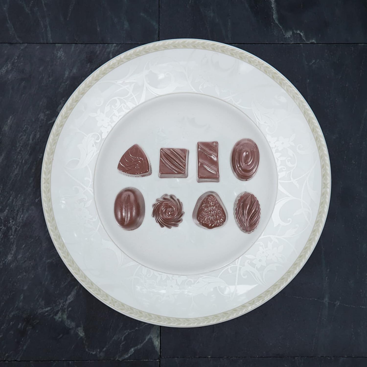 Healifty 8pcs Fake Chocolate Artificial Food Chocolate Black Imitation Chocolate Models Bulk Real Food Chocolate Fake Dessert Home Kitchen Decor Display Props Decoration