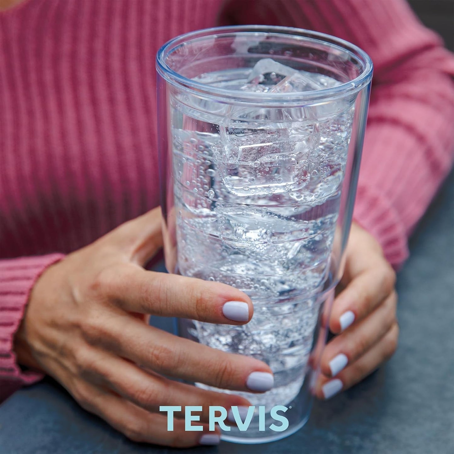 Tervis Disney - Vaso de personajes clásicos con envoltura y tapa negra, 24 onzas, transparente