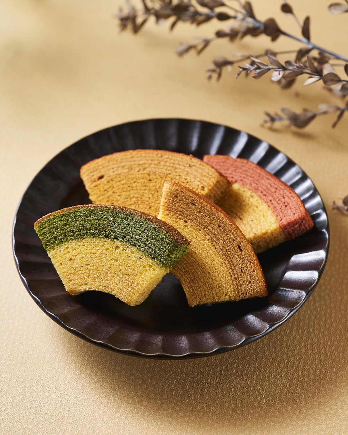 Present Baumkuchen Gift Established in 1819, Tokyo Shinjuku Representative Sweet Flower Garden Baumkuchen Tokyo Hanaman Baum Combination Set of 8