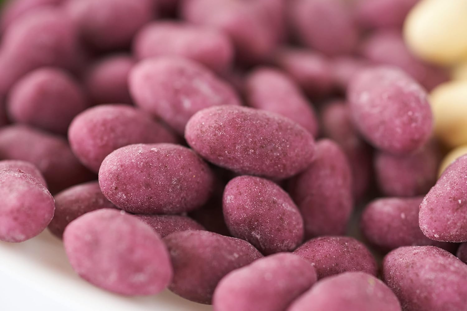 Peanuts from Yachimata Chiba Prefecture, Peanuts, Strawberry, Blueberry Peanuts, Set of 2, 4.3 oz (110 g), No Fragrance, Coloring, Preservatives, Manufactured in Our Own Factory Original Soft Coating