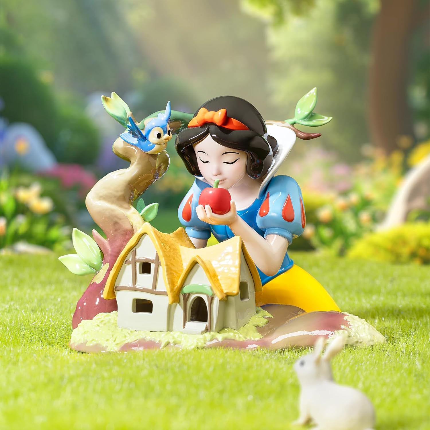 52TOYS BLINDBOX DISNEY PRINCESS Art Gallery Series 2 Blind Box Trending Figure Collectible Figure Painted Gacha Desktop Decoration Doll Toy Perfect Gift for Disney Anime Fans Kids Collectors Birthday Christmas (1 Pack)