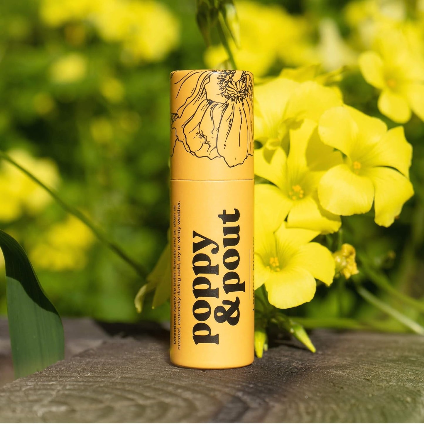 Poppy & Pout Bálsamo labial totalmente natural, tubo de cartón de 0.3 onzas, relleno a mano, cera de abejas, vitamina E, aceite de coco orgánico, libre de crueldad (flor de limón)