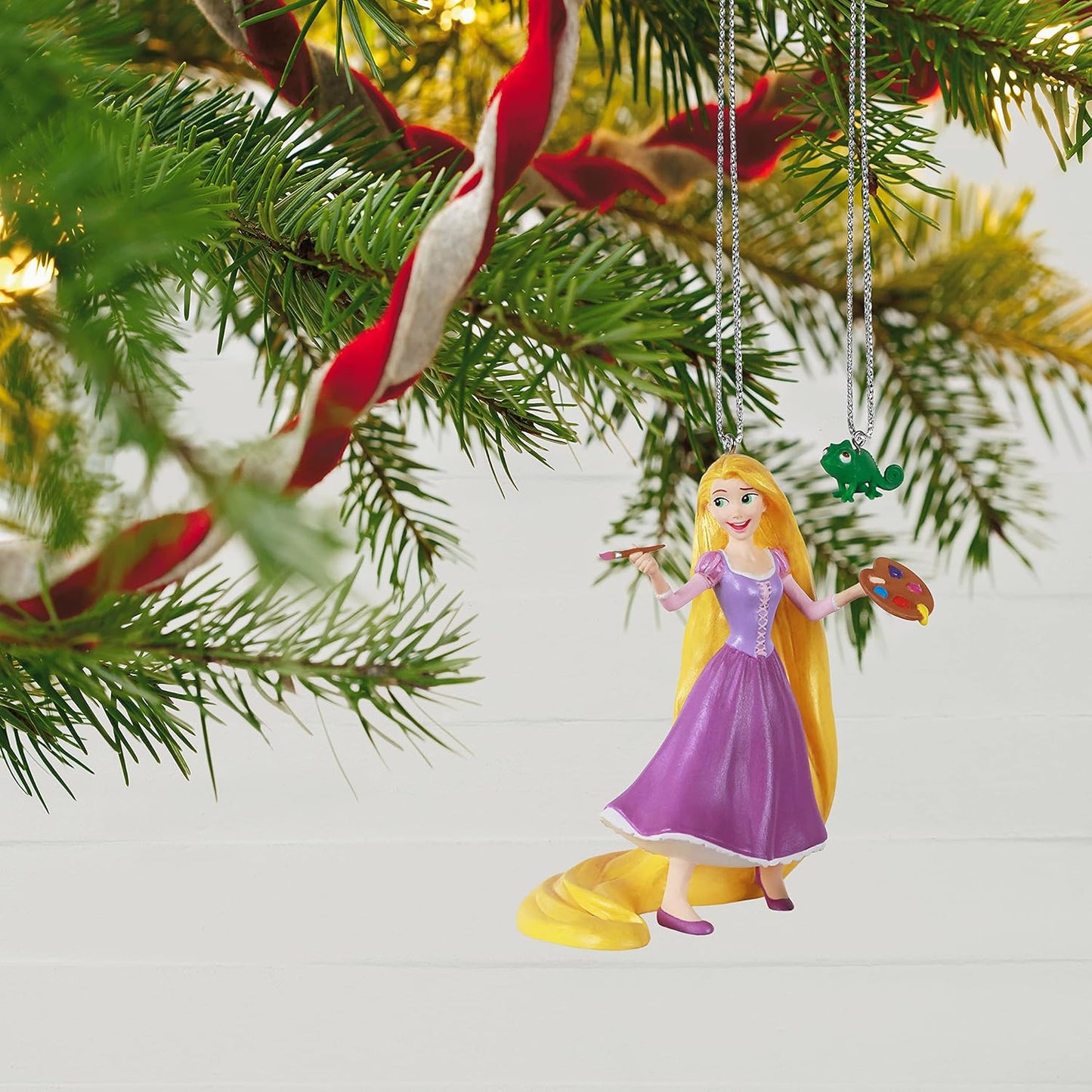 Hallmark Keepsake Adornos de Navidad 2021, Disney Tangled Rapunzel y Pascal, juego de 2