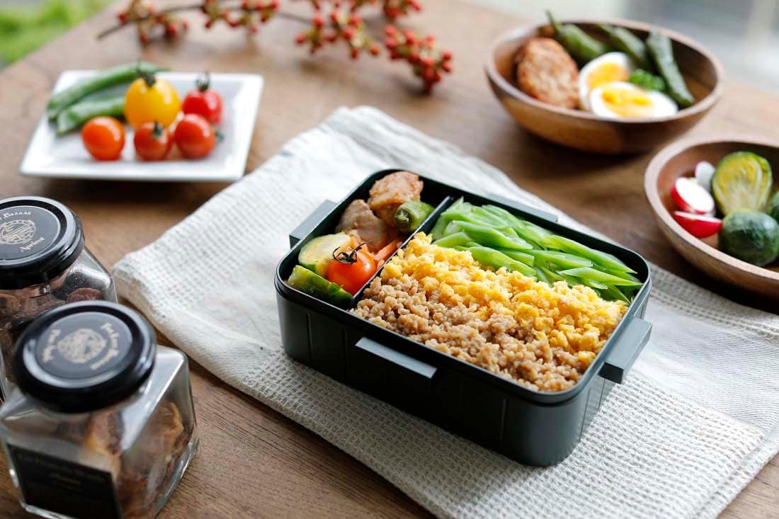 Skater YZFL7AG-A Women's Bento Box, 4-Point Lock, Antibacterial, 22.0 fl oz (650 ml), Dishwasher Safe, Leak Resistant, Made in Japan, Pokemon, Cafe Art