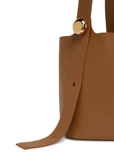 LOEWE Pebble bucket bag - Image 6