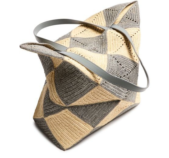 LOEWE Puzzle Fold Diamond XL Tote in raffia - Image 6