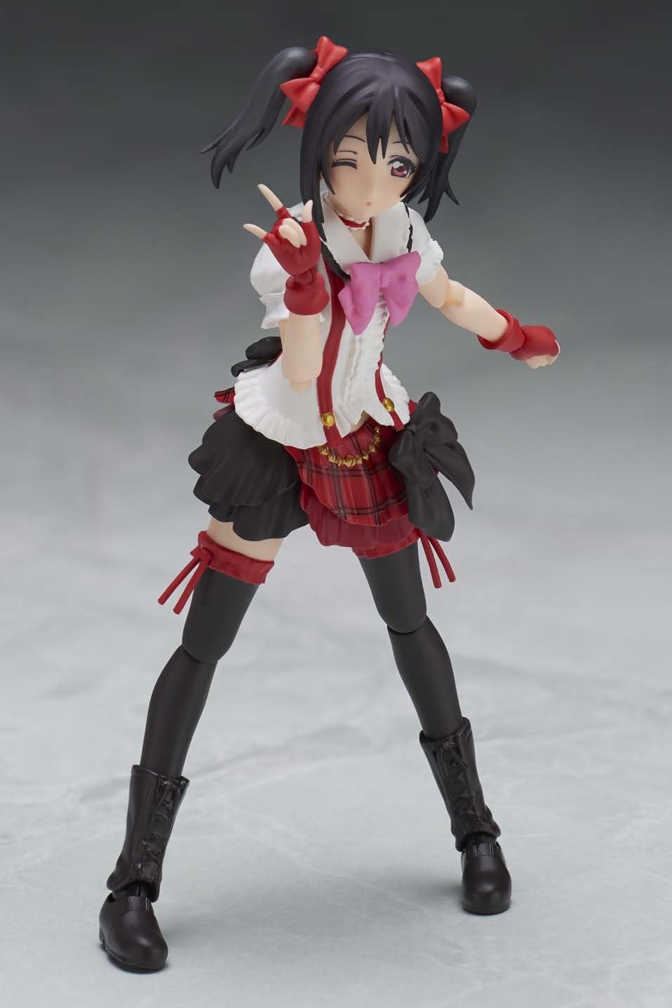 Bandai Tamashii Nations S.H.Figuarts Nico Yazawa "Love Live!" Action Figure