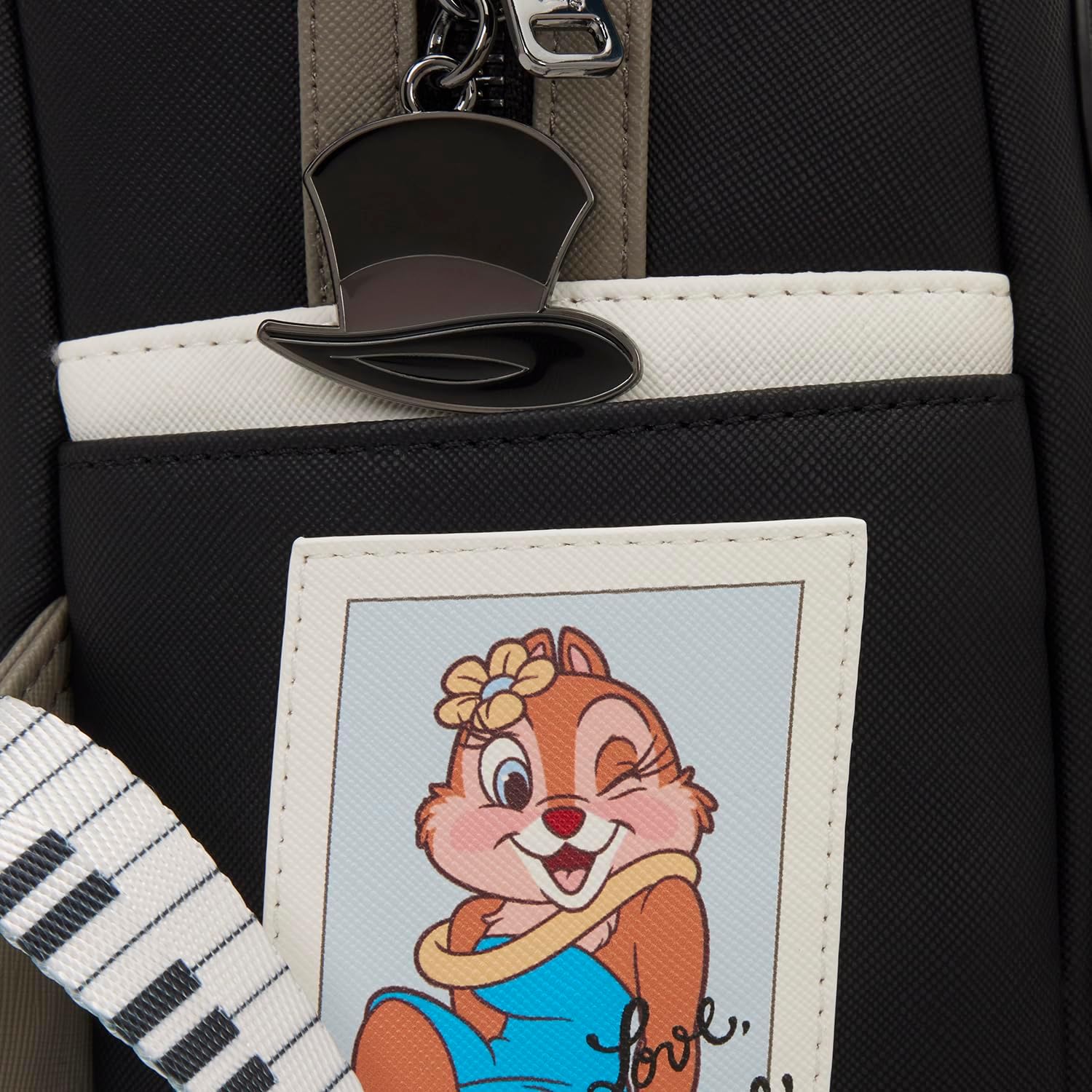Loungefly Mini mochila Chip 'n' Dale Two Chips & a Miss