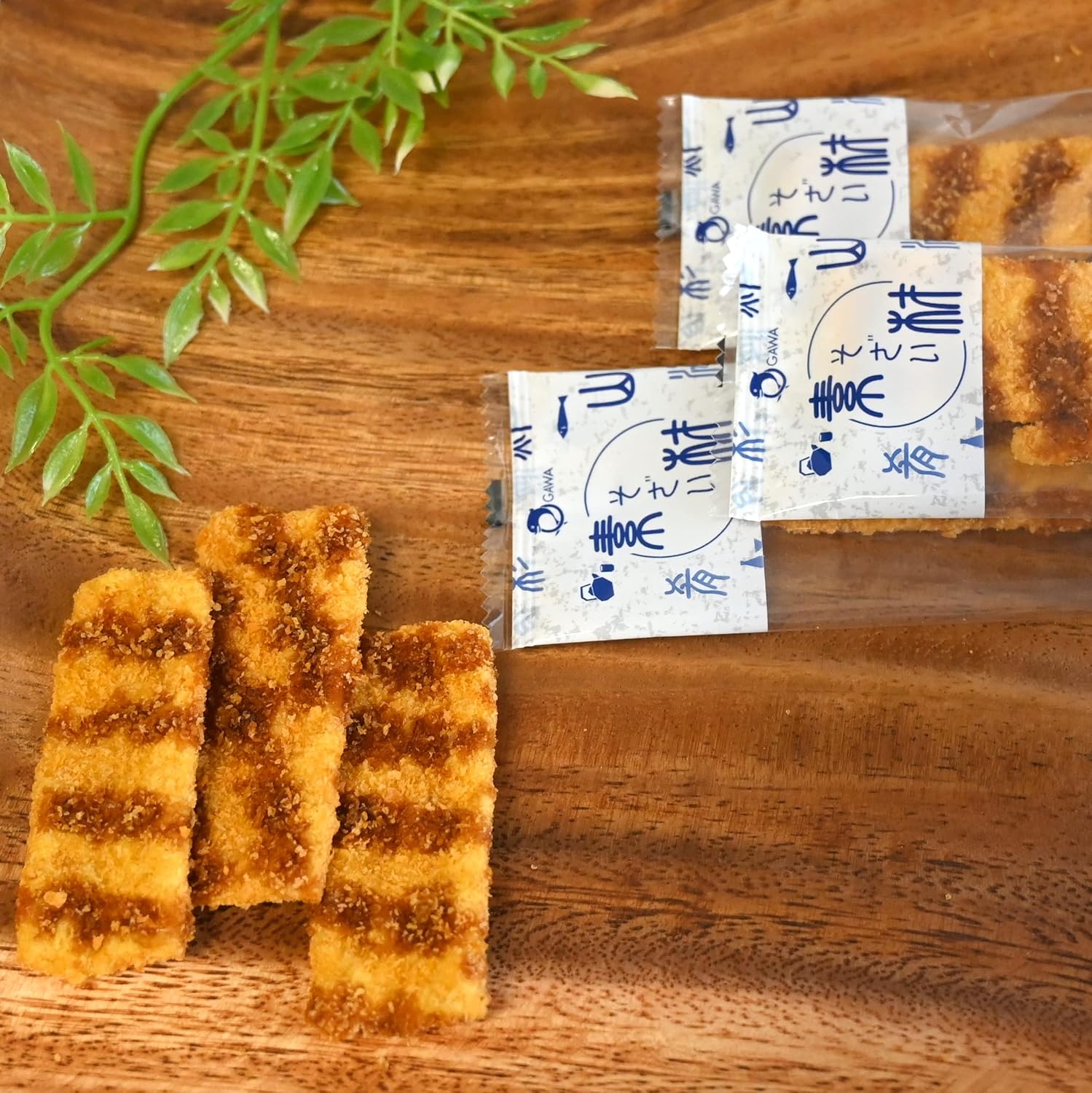 Dagashiya Sauce Katsu [Commercial Use, Large Capacity/Individual Packaging] Assorted Dagashi (Snacks, Snacks), Sennari Shokai Tsumamikura Hitokuchi Sauce Cutlet, 14.1 oz (400 g), Container