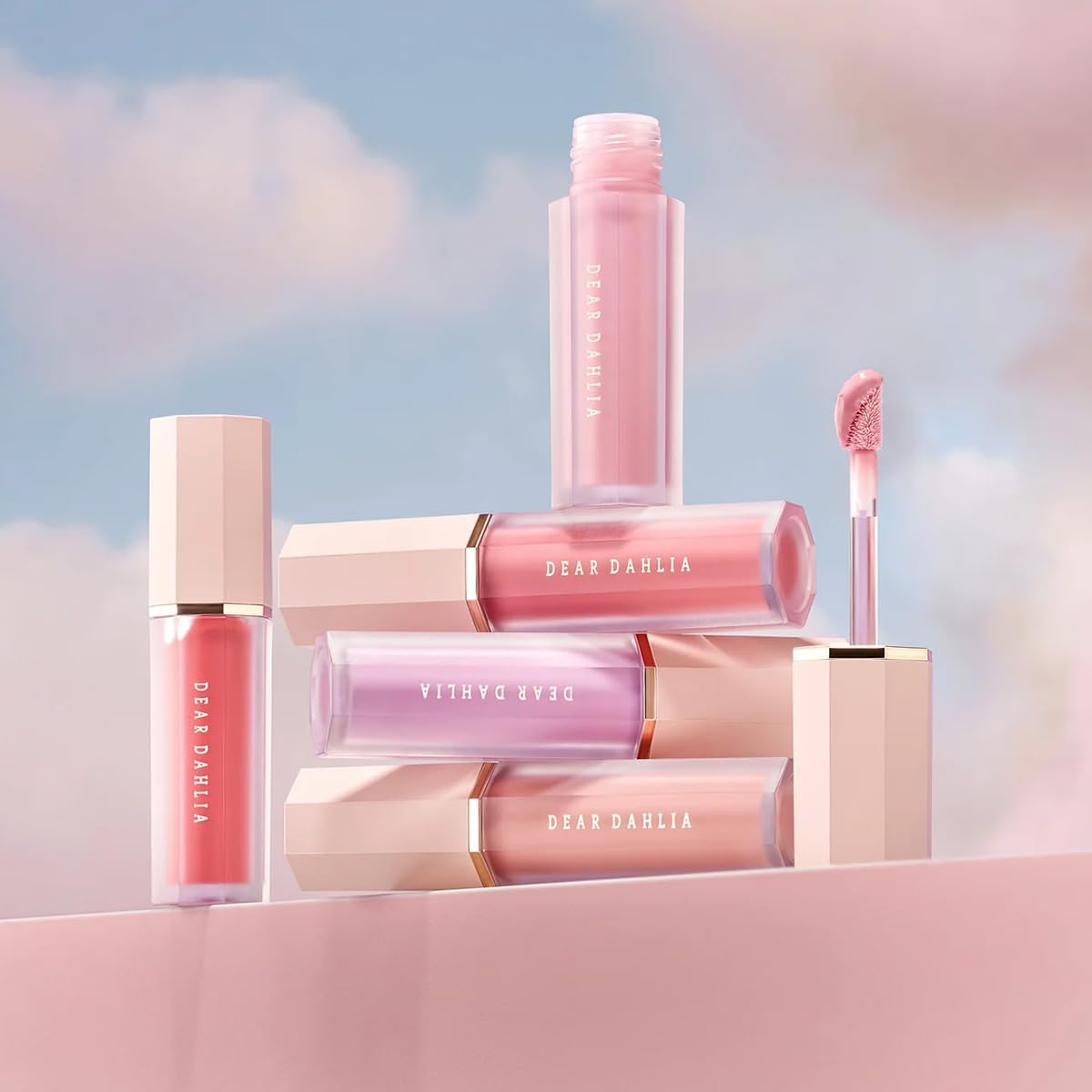 DEAR DAHLIA PETAL DROP LIQUID BLUSH Petal Drop Liquid Brusher (BARELY)