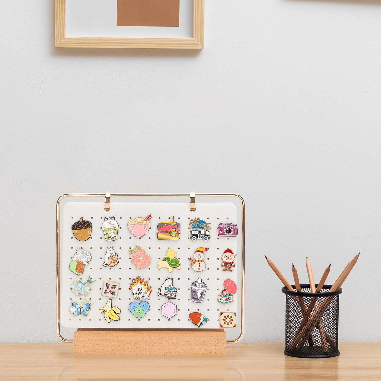 PACMAXI Organizadores de exhibición, soporte para broches, páginas de pines esmaltadas para guardar más de 180 pines, calendario de almacenamiento de colección con soporte de madera de 6 páginas (no