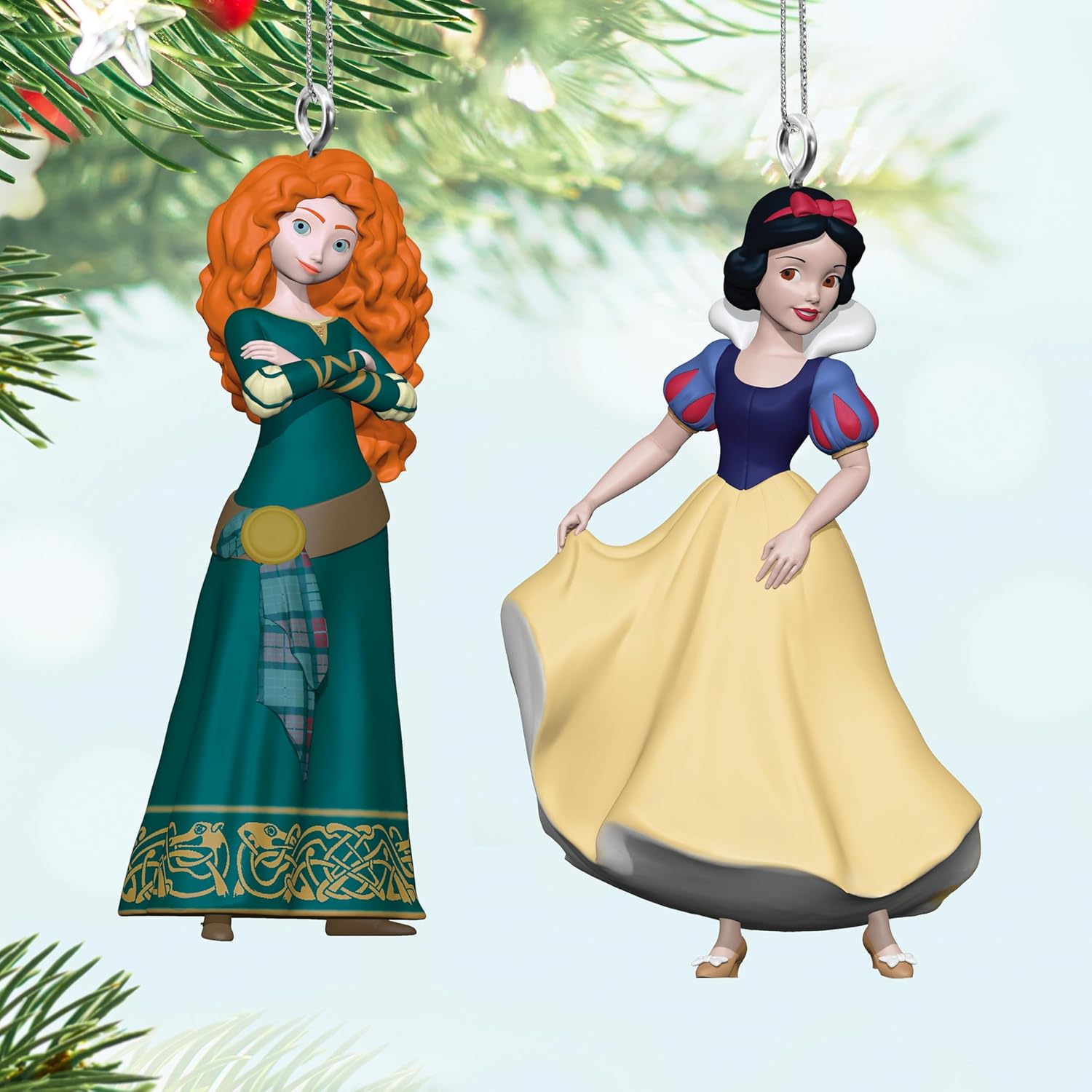 Hallmark Keepsake Disney Princess - Mini adornos de Navidad 2024, Mérida y blanco nieve, juego de 2