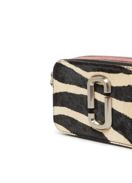 MARC JACOBS The Snapshot Zebra Haircalf バッグ - Image 6