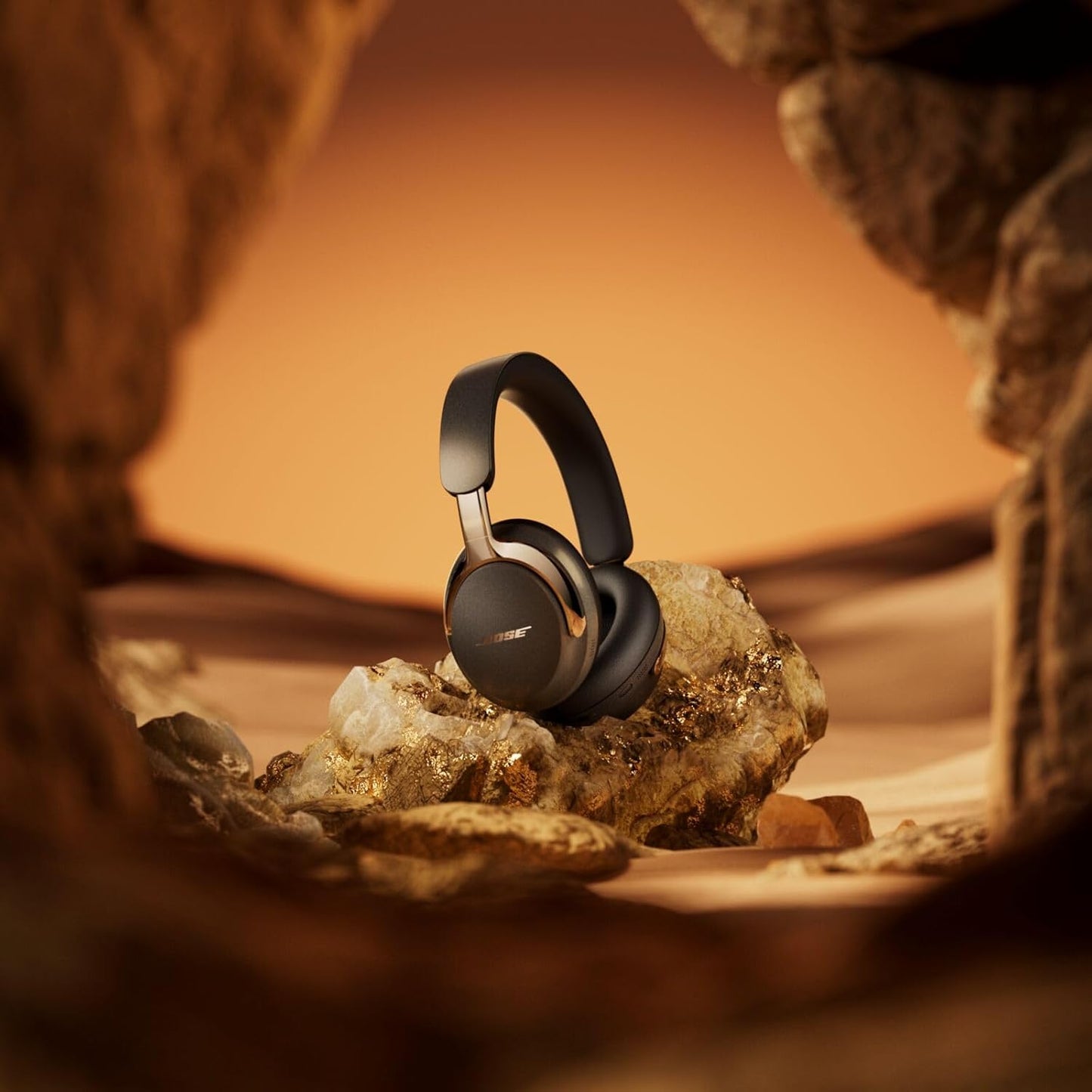 Bose QuietComfort Ultra Headphones LE (2nd Gen), Spatial Audio, Fully Wireless Over-Ear Headphones, Noise Cancelling, Bluetooth Connection, Built-in Microphone, Up to 30 Hours Playtime, Fast Charging