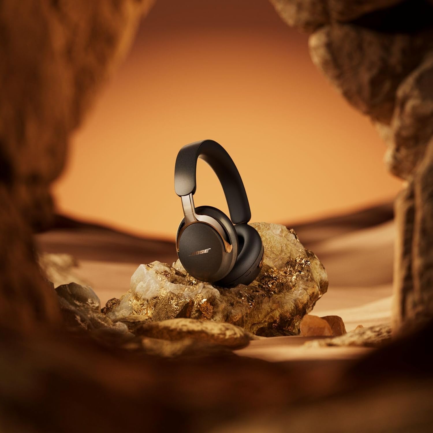 Bose QuietComfort Ultra Headphones LE (2nd Gen), Spatial Audio, Fully Wireless Over-Ear Headphones, Noise Cancelling, Bluetooth Connection, Built-in Microphone, Up to 30 Hours Playtime, Fast Charging