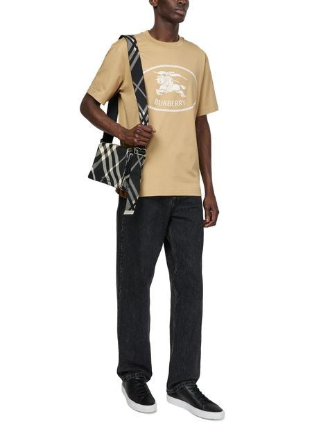 BURBERRY Cotton t-shirt with EKD badge - Image 6
