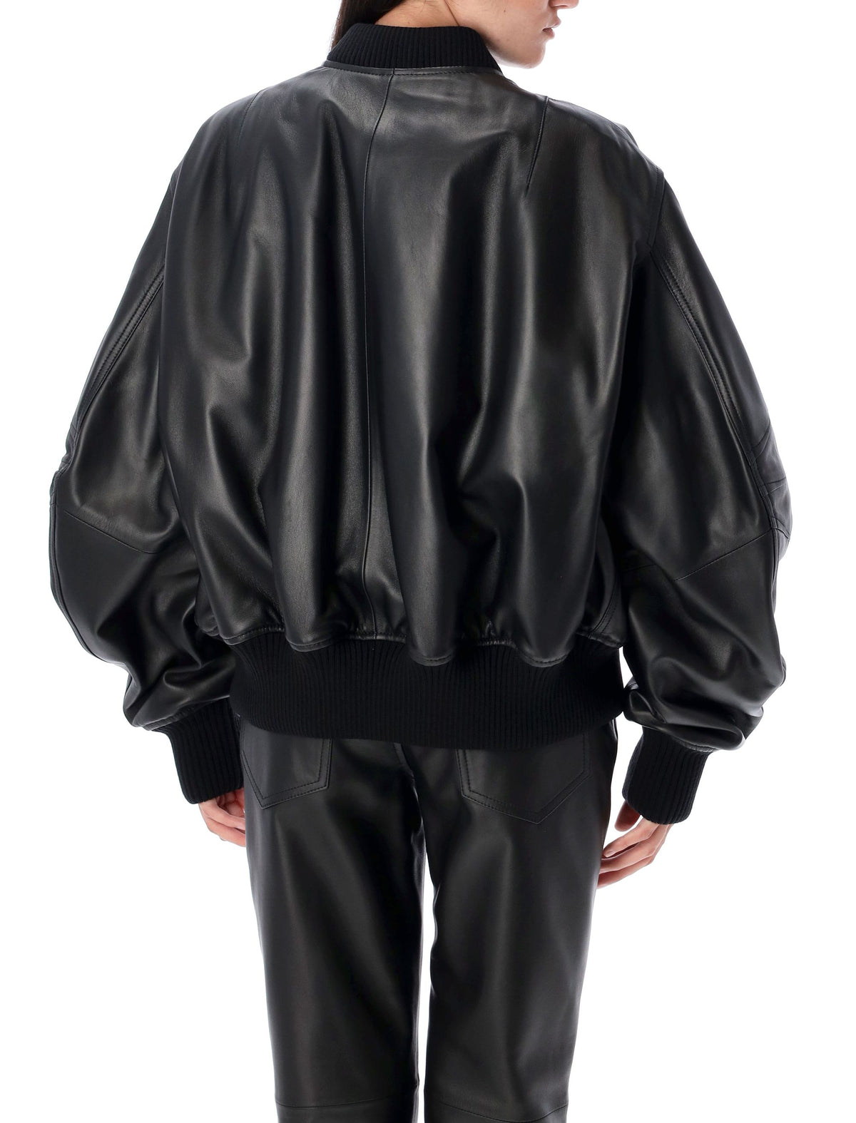 The Atticoは黒を覆います - Image 6