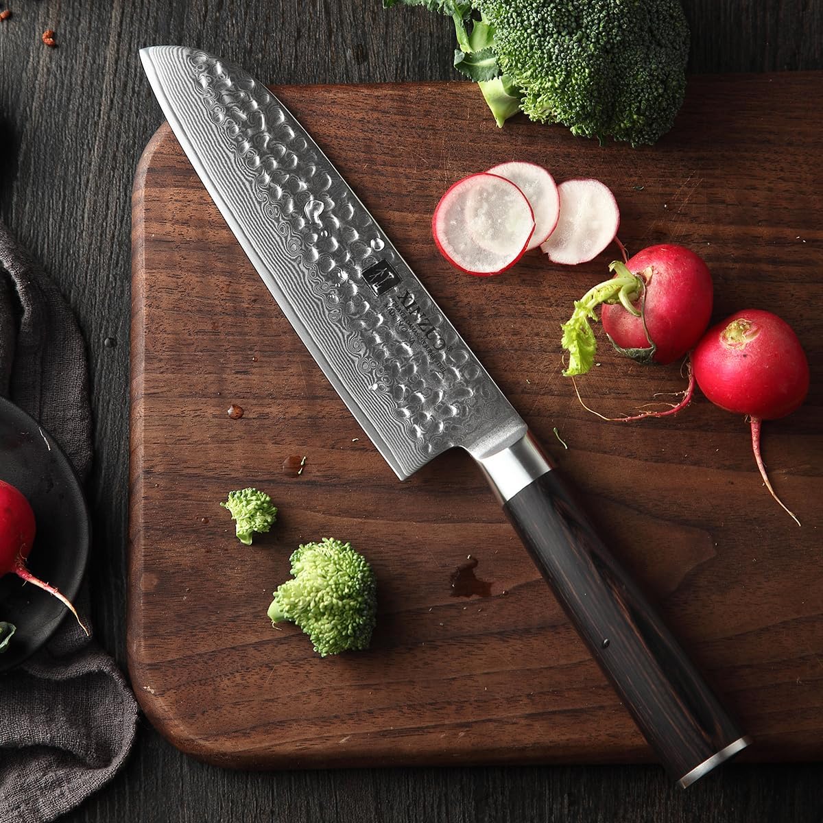 XINZUO Damascus Steel Santoku Knife - 67-Layer Damascus Steel 17.6cm Santoku Chef Knife, Professional Kitchen Cooking Knife, Suitable for Cutting Meat, Vegetables, and Fruits - Ergonomic Pakka Wood