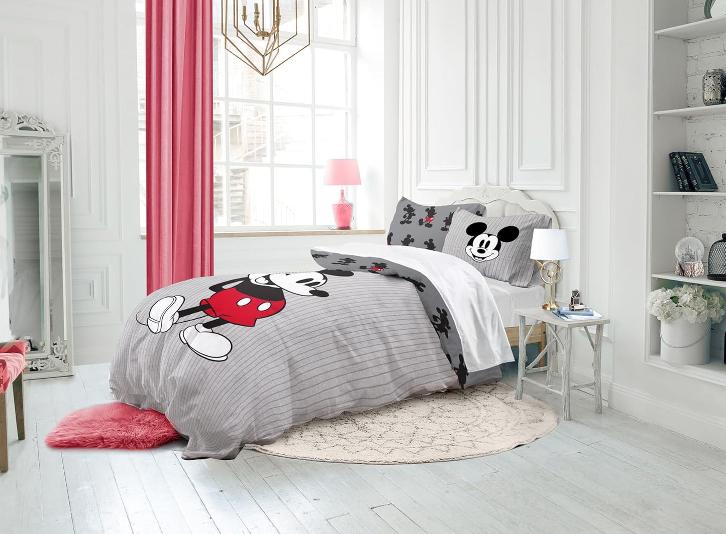 Jay Franco Disney Mickey Mouse Children's Double Bedding Set - Duvet Cover and Pillowcase Set 50 x 70 cm - 100% Cotton