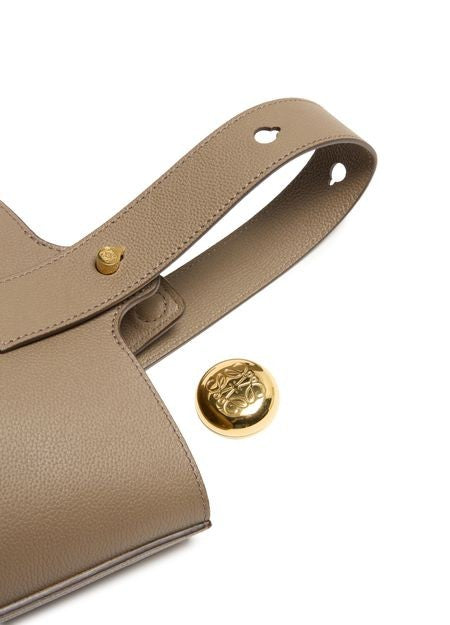 LOEWE Mini Pebble bucket in soft grained calfskin - Image 6