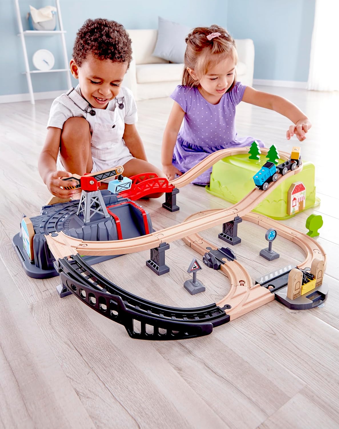 Hape E3764 Clean Up Box Rail Set