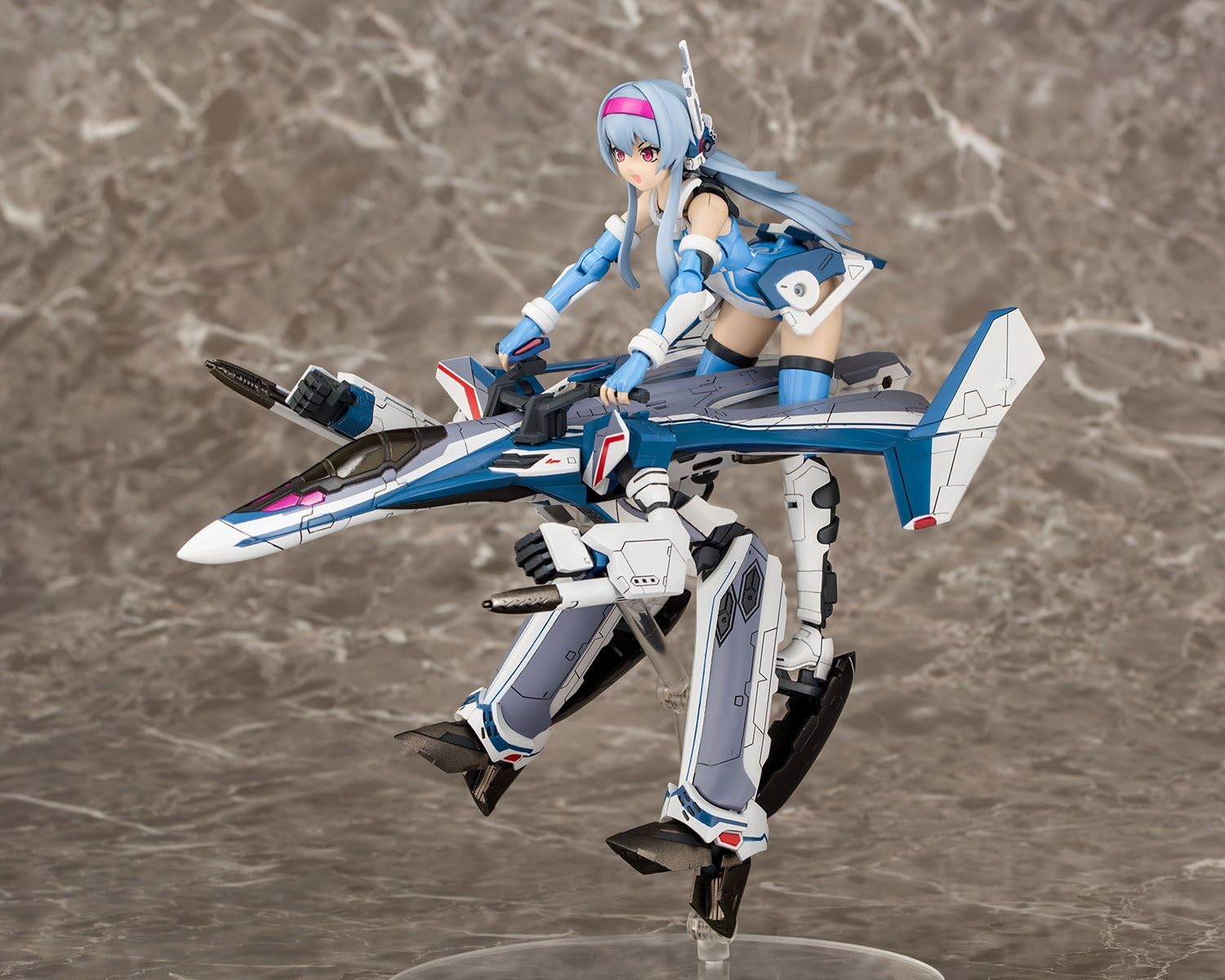 Aoshima Bunka Kyozai VFG Macross Delta VF-31J Siegfried Total Height 6.1 in (155 mm) Color Coded Plastic Model MC-01