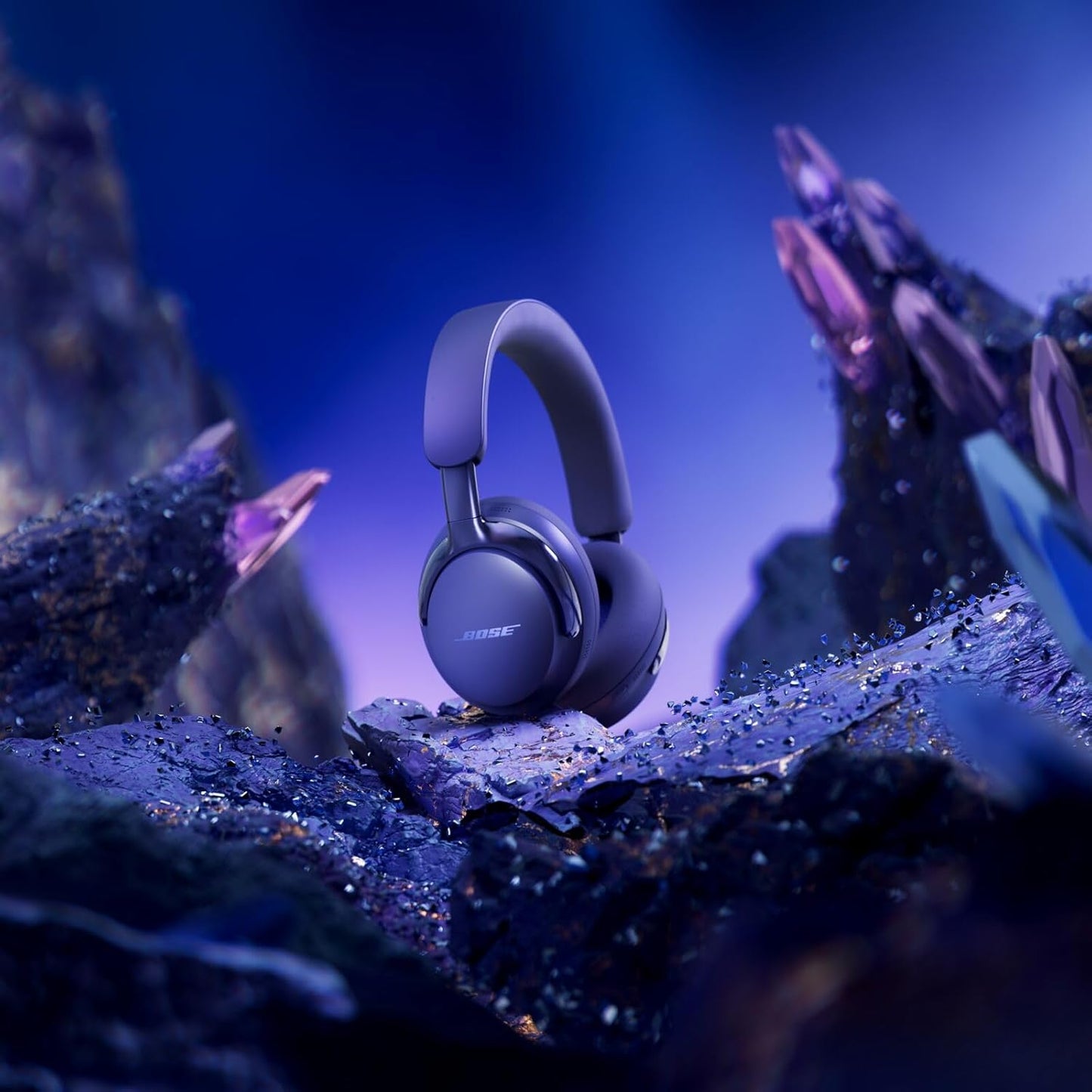 Bose QuietComfort Ultra Headphones LE (2nd Gen), Spatial Audio, Fully Wireless, Over-Ear Headphones, Noise Cancelling, Bluetooth Connection, Built-in Microphone, Up to 30 Hours Playtime, Fast Charging, Midnight Violet