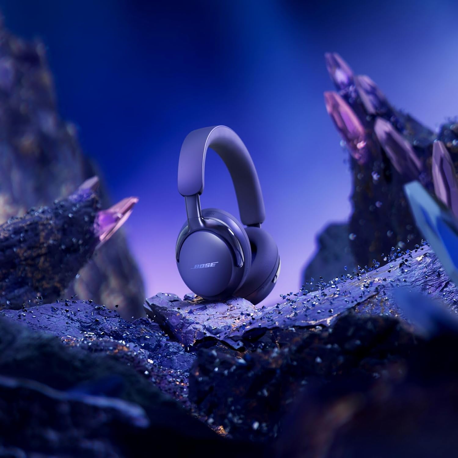 Bose QuietComfort Ultra Headphones LE (2nd Gen), Spatial Audio, Fully Wireless, Over-Ear Headphones, Noise Cancelling, Bluetooth Connection, Built-in Microphone, Up to 30 Hours Playtime, Fast Charging, Midnight Violet