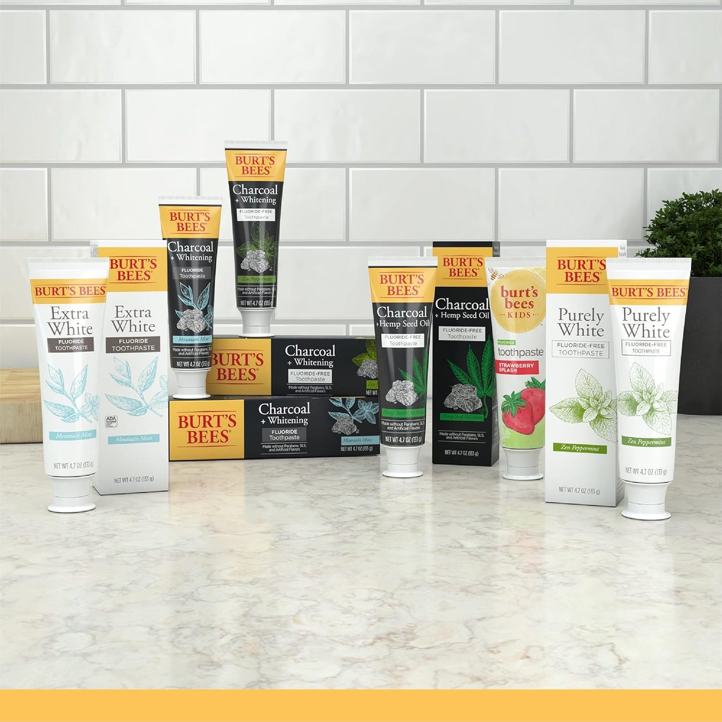 Burt's Bees Pasta de dientes, sabor natural, sin flúor, puramente blanca, menta zen, 4.7 onzas, paquete de 3