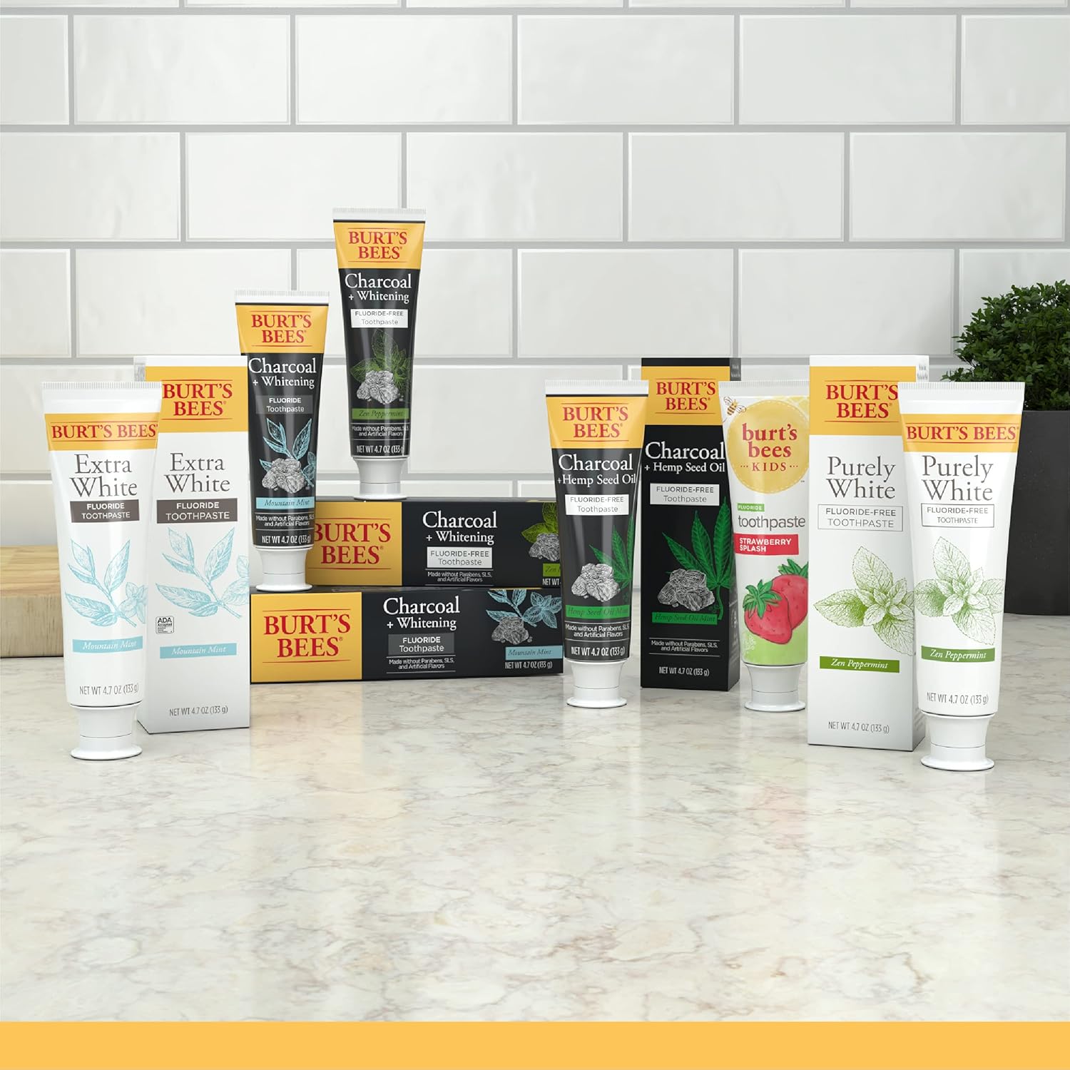 Burt's Bees Pasta de dientes, sabor natural, sin flúor, puramente blanca, menta zen, 4.7 onzas, paquete de 3